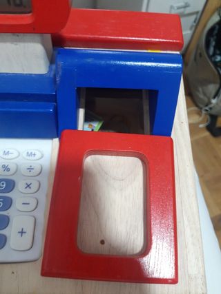 Caja registradora de juguete de madera