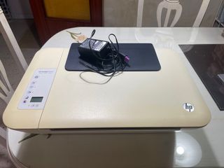 Impresora Multifunción HP Deskjet 2540 Beige