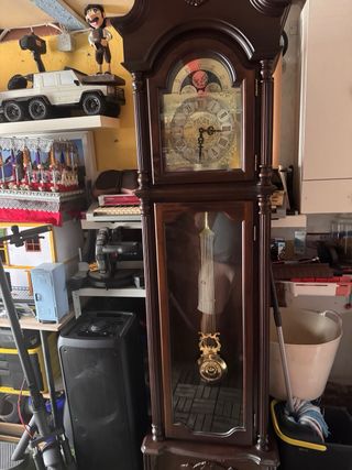 Reloj de péndulo antiguo