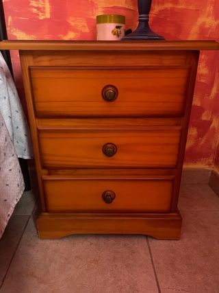 Cómoda y 2 Mesitas de Noche Madera