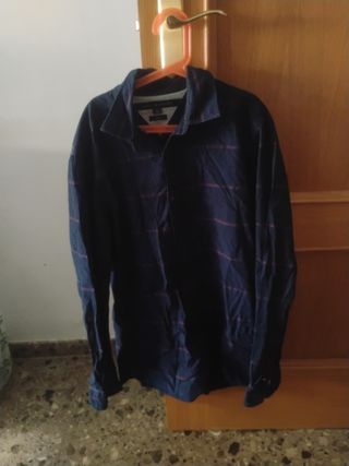 Camisa Tommy Hilfiger azul y roja