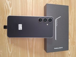 Samsung Galaxy S25 FE - A estrenar