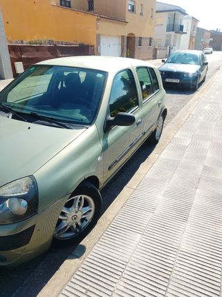 Renault Clio 2004