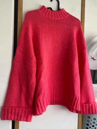 Jersey oversize rosa de cuello alto
