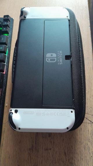Nintendo Switch OLED Blanca y Negra