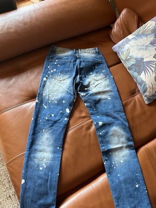 Pantalones DSquared2 rotos con pintura