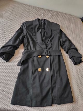 Chaqueta cocktail negra fina, usada 1 vez!