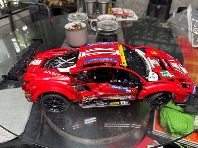 Lego Ferrari 488 GTE AF CORSE