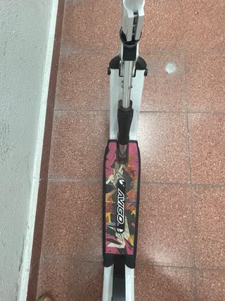 Patinete infantil blanco y rosa