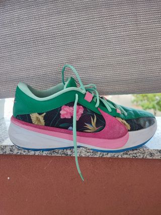 Nike Freak 5 Giannis Antetokounmpo Verde/Rosa