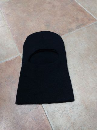 Pasamontañas de lana negro
