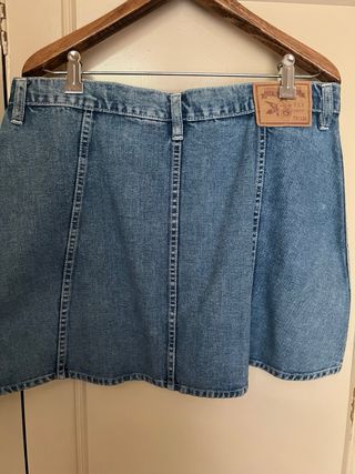 Minifalda vaquera con botones