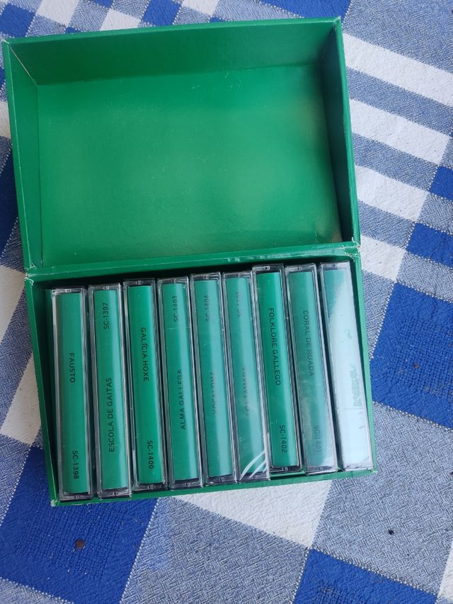 Lote 9 Casetes Folklore Gallego