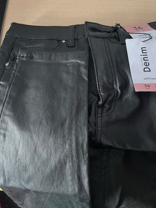 Pantalones negros talle alto talla 36