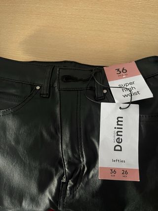 Pantalones negros talle alto talla 36