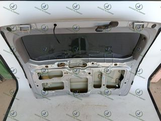 737004D101 PORTON TRASERO KIA CARNIVAL / GRAND CAR