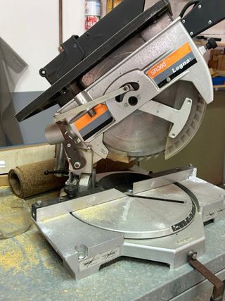 Sierra de Inglete Legna SR300