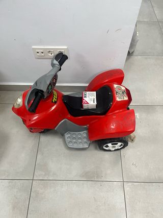 Moto eléctrica infantil roja