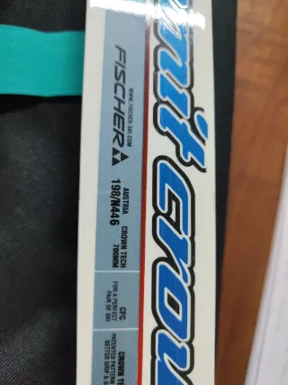 Esquís Fischer, botas, palos y fundas