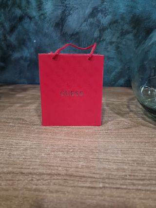 Reloj Guess Plateado con Cristales