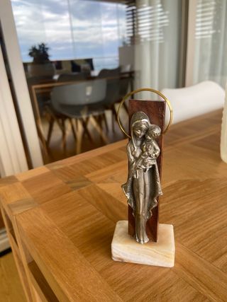 Lote religioso: Virgen Fátima y Crucifijo