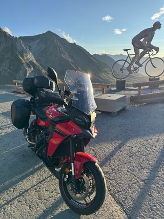 Yamaha Tracer 9 2021 Roja