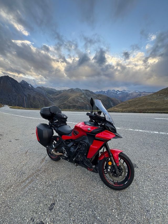 Yamaha Tracer 9 2021 Roja