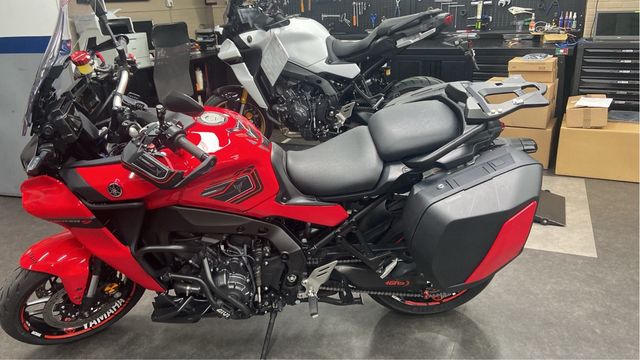 Yamaha Tracer 9 2021 Roja