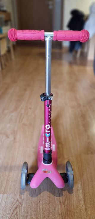 Patinete Micro Mini Rosa con Asiento