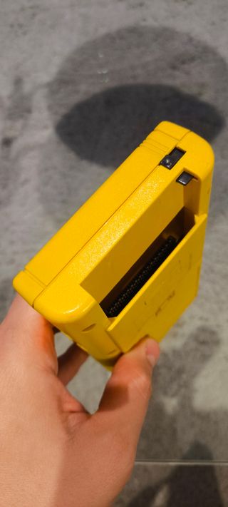Nintendo Game Boy Amarillo