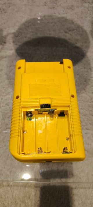 Nintendo Game Boy Amarillo