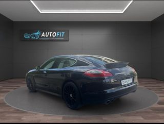 Porsche Panamera 4S