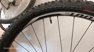 BICICLETA como NUEVA  SPECIALIZED ROCKHOPPER EXPER
