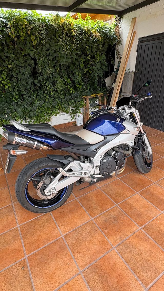 Suzuki GSR 600 2007 Naked