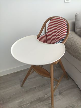 Trona de madera para bebé