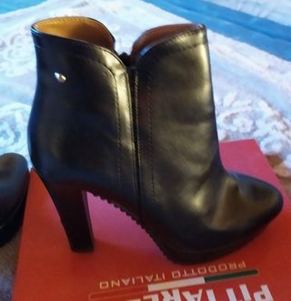 Stivaletti n. 39 neri