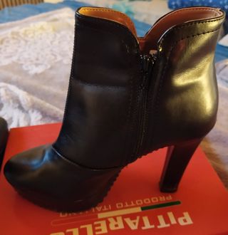 Stivaletti n. 39 neri