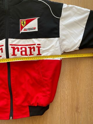 Chaqueta Ferrari Racing Negra y Roja
