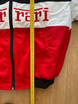 Chaqueta Ferrari Racing Negra y Roja