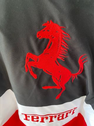 Chaqueta Ferrari Racing Negra y Roja