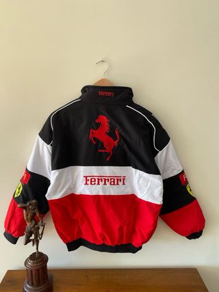 Chaqueta Ferrari Racing Negra y Roja