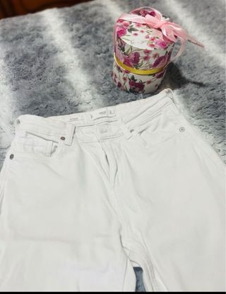 Pantalón vaquero blanco Mango