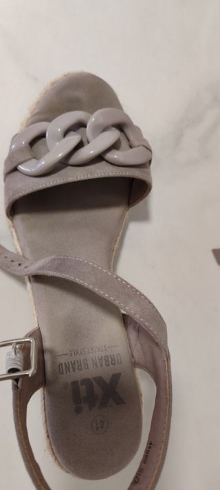 Sandalias cuña Xti grises talla 41