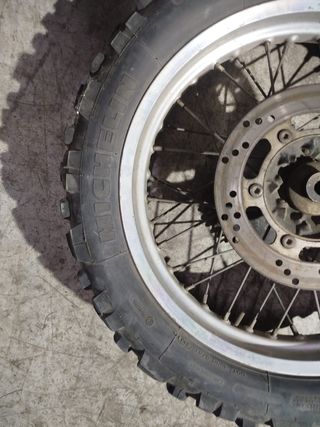 Llanta Michelin T63 21 pulgadas
