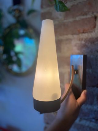 Applique vintage tipo Stilnovo vetro opalino