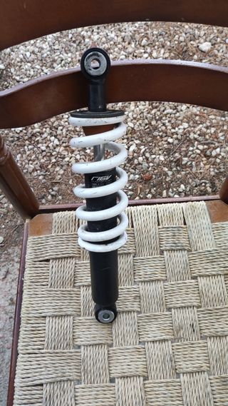 Suspensión trasera R16V precio negociable 
