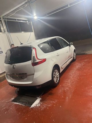 Renault Renault  2013