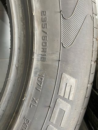 Neumático 235/60/18