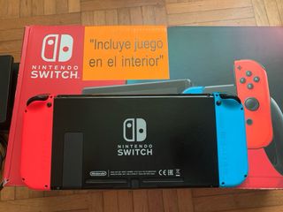Nintendo Switch como nueva,con mandos,accesorios..