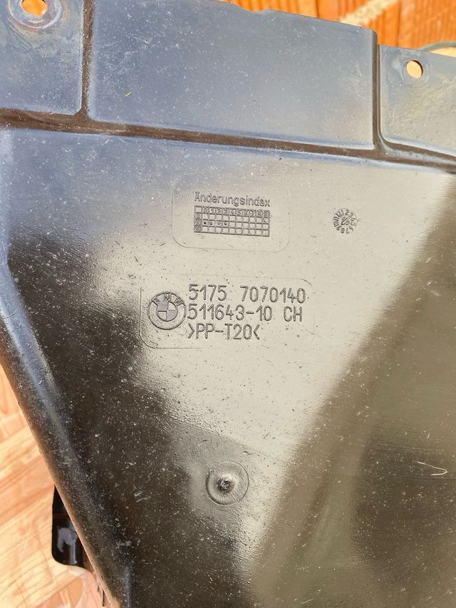 Cubierta interior trasera derecha BMW 5175 7070140